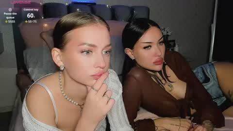 Snapshot of _jesslei_ chatting on 05.31.26 Jess blond and Leila brunette online show from 05.31.26