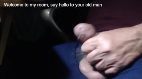 Snapshot of _jimmini chatting on 12.19.24 _jimmini online show from 12.19.24