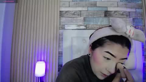 Mia online show from 02.19.26