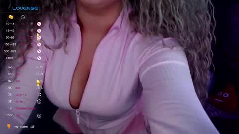 Snapshot of _just_a_queen_3 chatting on 02.12.25 _just_a_queen_3 online show from 02.12.25