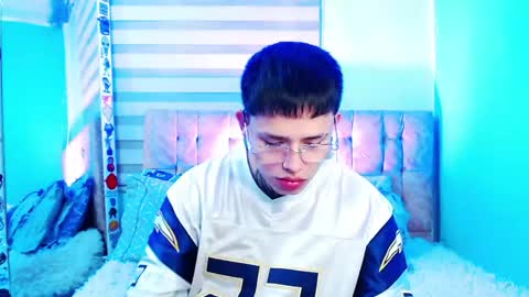 Snapshot of _justinmoon2 chatting on 05.08.26 mod online show from 05.08.26