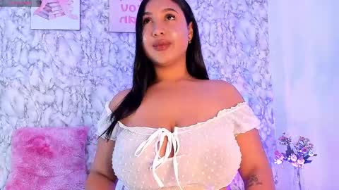 Snapshot of _karenestrada_ chatting on 04.28.26 Karen online show from 04.28.26