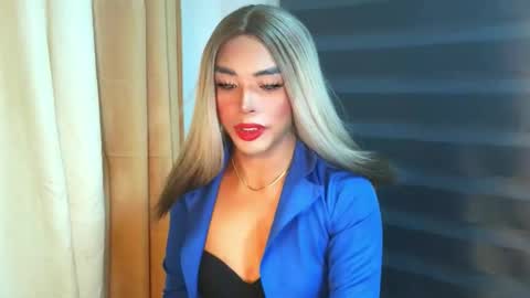 Snapshot of _karie_ chatting on 05.06.26 _karie_ online show from 05.06.26