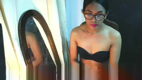 Snapshot of _karie_ chatting on 05.28.26 _karie_ online show from 05.28.26