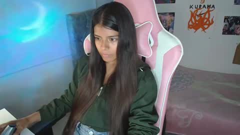 Snapshot of _kendall_jones chatting on 01.13.25 _kendall_jones online show from 01.13.25