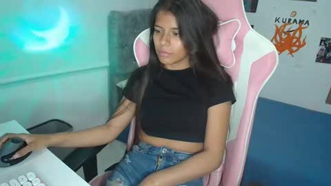 Snapshot of _kendall_jones chatting on 01.23.25 _kendall_jones online show from 01.23.25