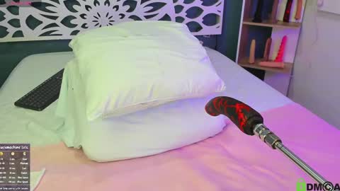 _kheissy_ online show from 12.13.24