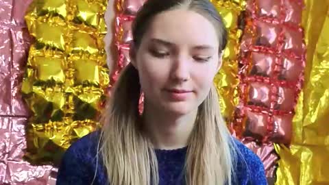 _kikiclark_ online show from 03.18.26