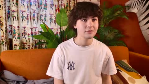 Snapshot of _killua_freecss chatting on 04.16.26 killua online show from 04.16.26