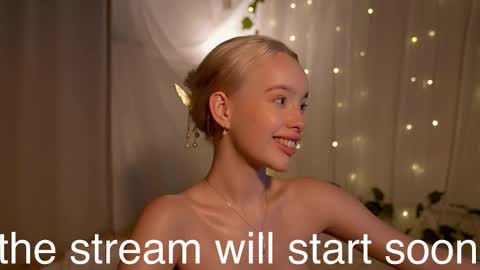 Snapshot of _kkkhaleesi_ chatting on 02.14.26 DENI online show from 02.14.26