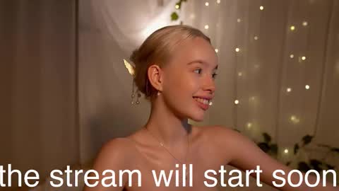 Snapshot of _kkkhaleesi_ chatting on 02.15.26 DENI online show from 02.15.26