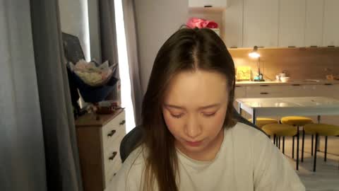 _lalune_ online show from 04.18.26