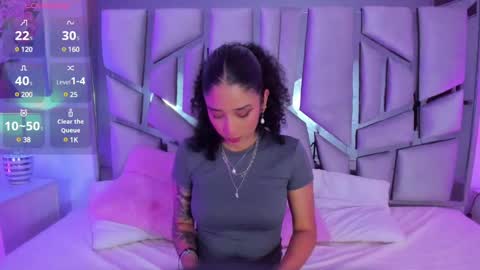 Lanna  online show from 02.25.25