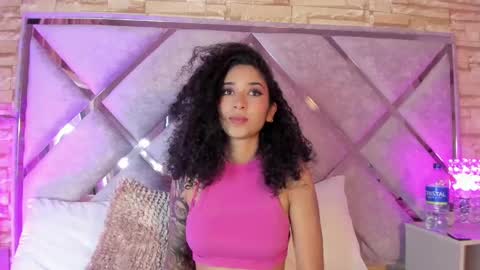 Lanna  online show from 09.11.25