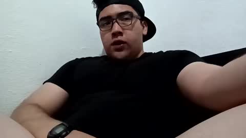 Snapshot of _leclerc_ chatting on 02.22.25 _leclerc_ online show from 02.22.25