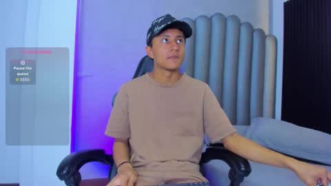 _leohot_ online show from 12.23.25