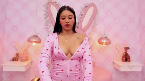  Lia Swan  online show from 11.21.25