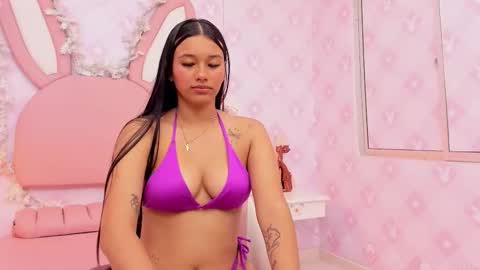  Lia Swan  online show from 11.23.25