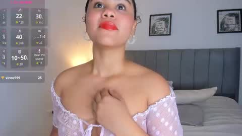 Snapshot of _liastuart1 chatting on 06.27.26 Lia 3 online show from 06.27.26