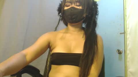 _lilies_gigi_ online show from 03.11.26