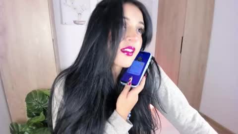 Lina. online show from 10.10.25