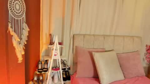 Ivy 3 online show from 09.17.25