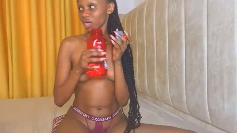 Littlevenus online show from 11.01.25