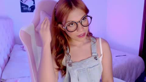 Snapshot of _lloou_ chatting on 03.07.25 Sofia 3 online show from 03.07.25