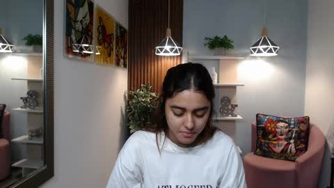 Snapshot of _lucy_grey chatting on 06.05.26 Lucy online show from 06.05.26