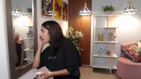 Snapshot of _lucy_grey chatting on 06.12.26 Lucy online show from 06.12.26