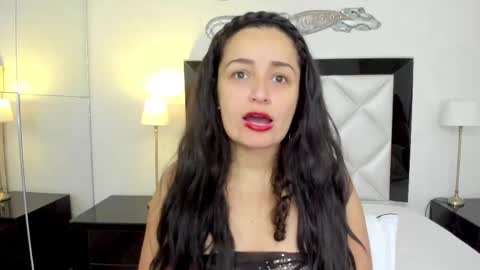  luna  sweet  online show from 02.17.25