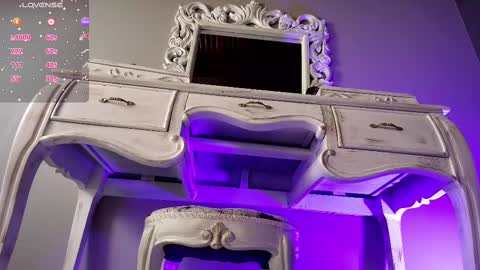 Snapshot of _luna_dupont_ chatting on 03.03.25  Luna  online show from 03.03.25