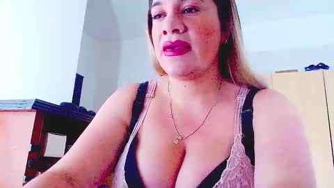 _lunagold_ online show from 03.23.26