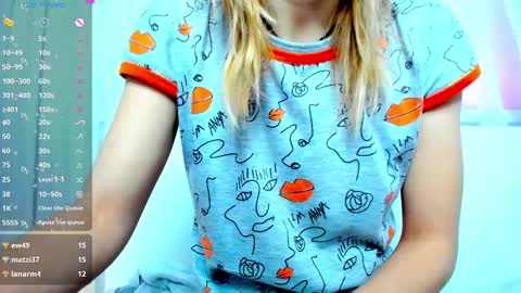 Snapshot of _mari_so chatting on 01.13.25 Scarlett online show from 01.13.25