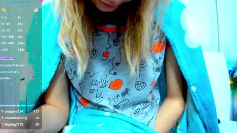 Snapshot of _mari_so chatting on 01.17.25 Scarlett online show from 01.17.25
