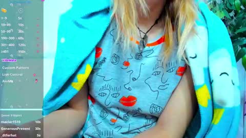 Snapshot of _mari_so chatting on 01.23.25 Scarlett online show from 01.23.25
