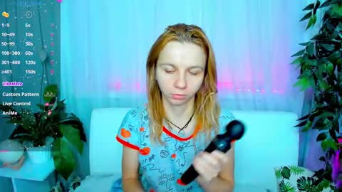 Snapshot of _mari_so chatting on 01.24.25 Scarlett online show from 01.24.25