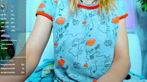 Snapshot of _mari_so chatting on 01.30.25 Scarlett online show from 01.30.25