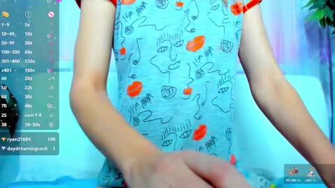Snapshot of _mari_so chatting on 02.05.25 Scarlett online show from 02.05.25
