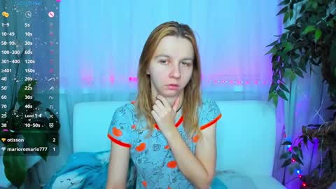 Snapshot of _mari_so chatting on 02.07.25 Scarlett online show from 02.07.25