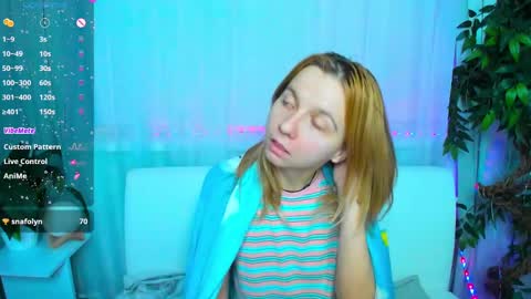 Snapshot of _mari_so chatting on 02.19.25 Scarlett online show from 02.19.25