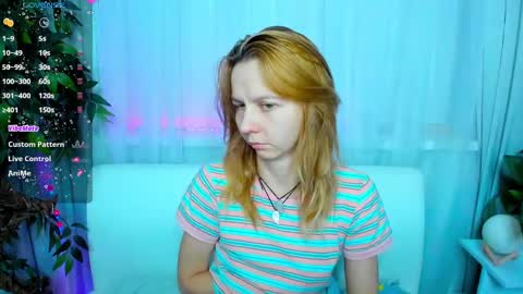 Snapshot of _mari_so chatting on 02.23.25 Scarlett online show from 02.23.25