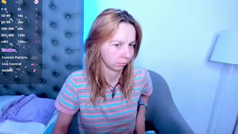 Snapshot of _mari_so chatting on 03.09.25 Scarlett online show from 03.09.25
