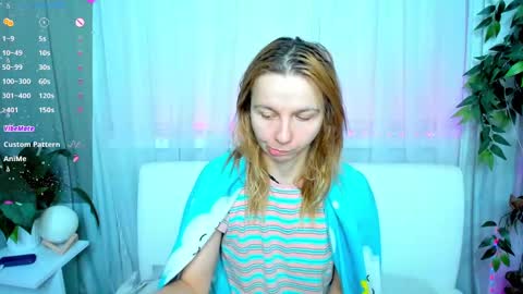 Snapshot of _mari_so chatting on 03.10.25 Scarlett online show from 03.10.25