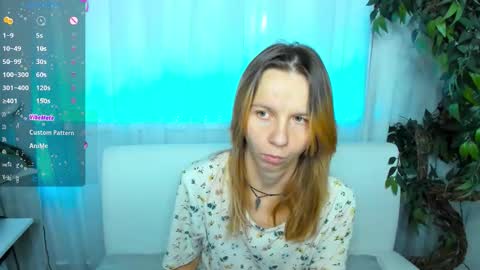 Snapshot of _mari_so chatting on 09.13.25 Scarlett online show from 09.13.25