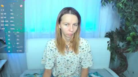 Snapshot of _mari_so chatting on 09.18.25 Scarlett online show from 09.18.25