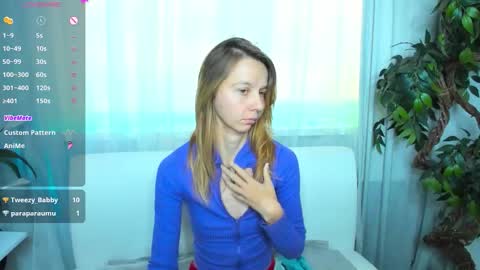 Snapshot of _mari_so chatting on 10.03.25 Scarlett online show from 10.03.25