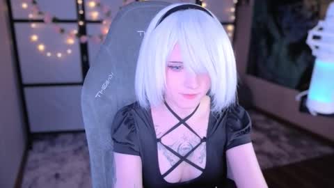 Snapshot of _mariko_ chatting on 02.20.26 Mariko online show from 02.20.26