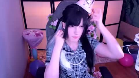 Snapshot of _mariko_ chatting on 06.22.26 Mariko online show from 06.22.26