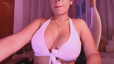 Snapshot of _megan_akbar chatting on 02.19.26 Marce online show from 02.19.26
